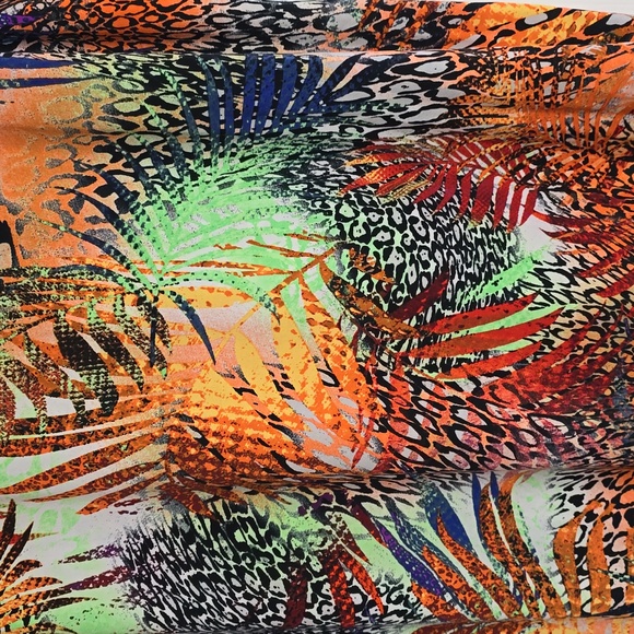 Women's Brand New Attitudes by Renee Animal Print Tunic. Size 1X - Picture 7 of 7